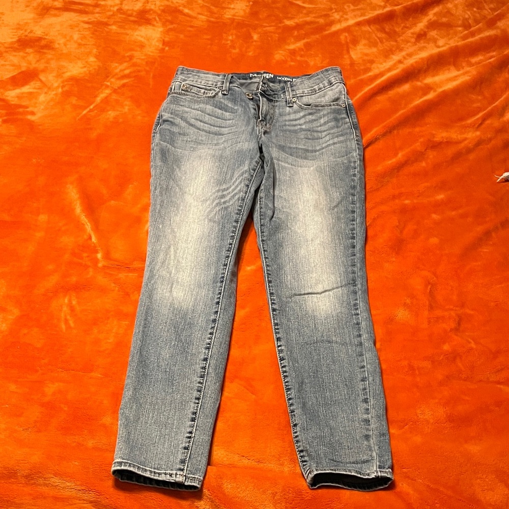 Levi's Straight Leg Jeans in Classic Denim